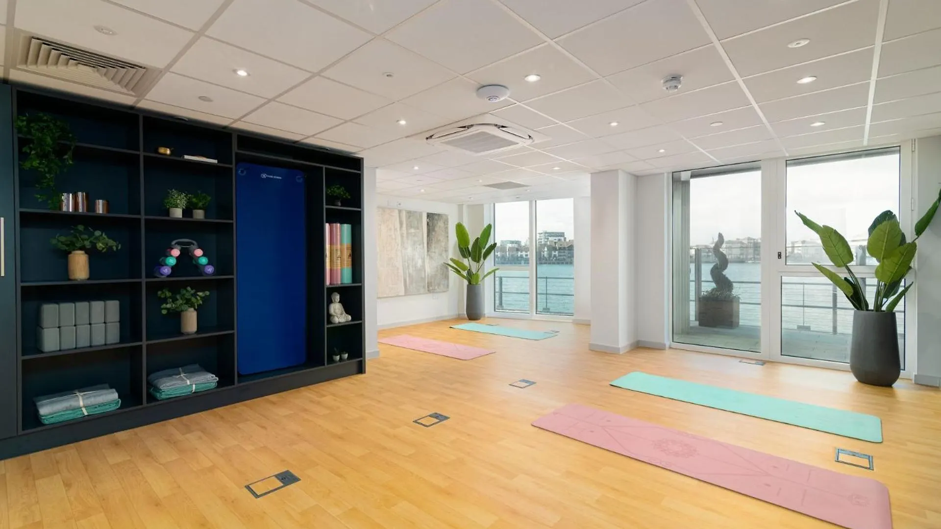 סאות'המפטון The Itchen River Penthouse דירה